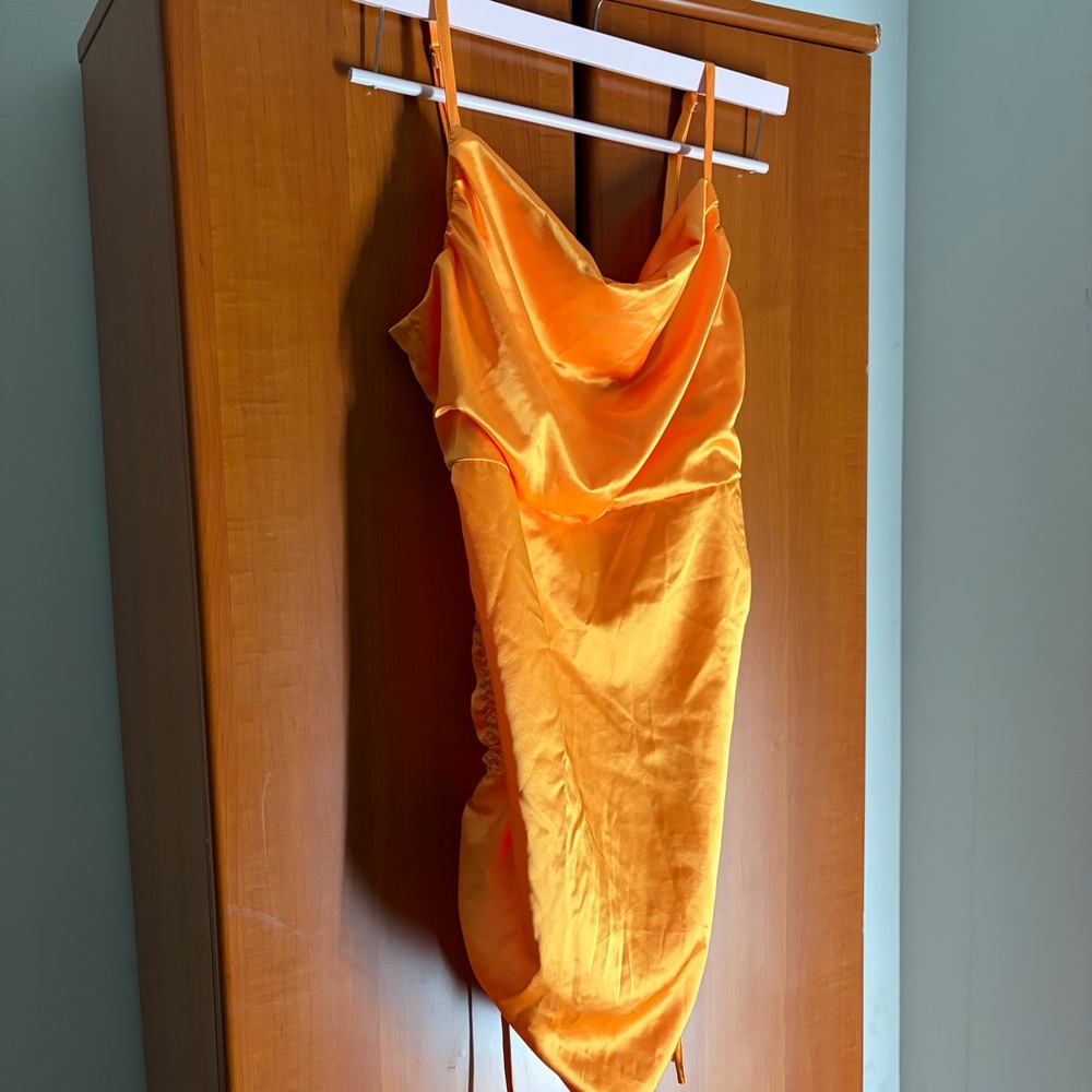 Wild Fable orange rutched dress size large perfect condition